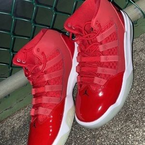 Jordan Max Aura university red size 8 in men sneakers